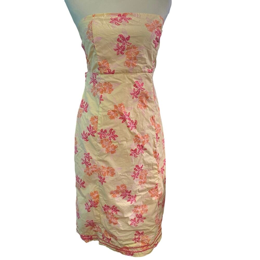 Lilly Pulitzer Strapless  Dress Size 8
 Pina Colada print. Lined. 100% cotton